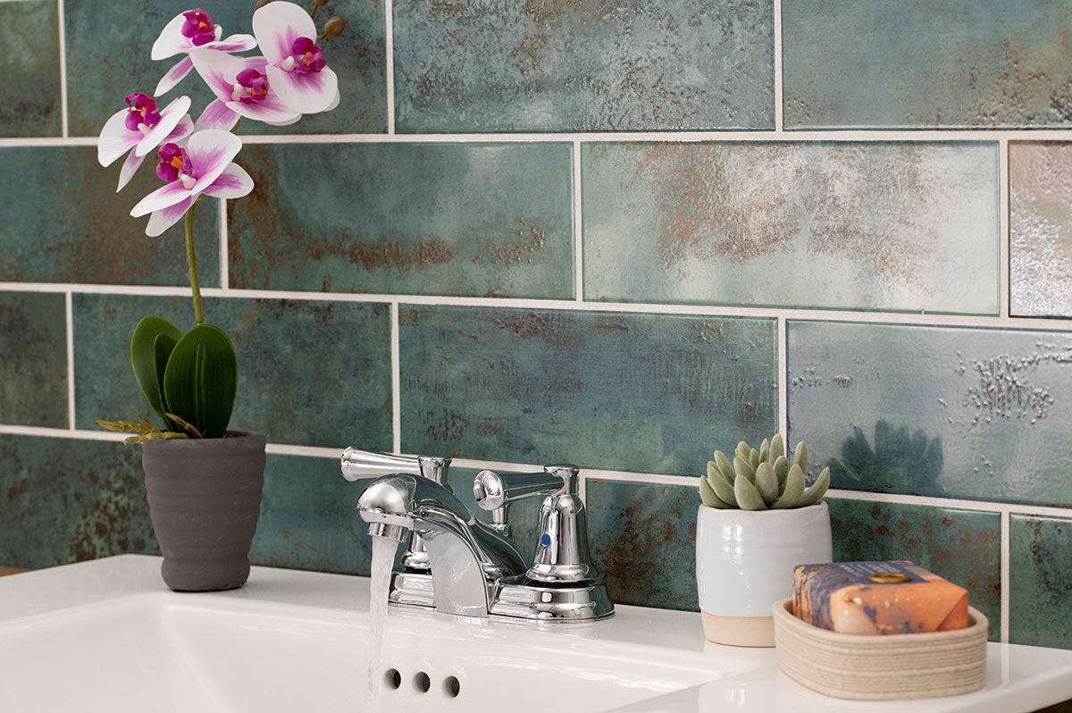 MSI 2 Handle Bathroom Faucet — surface detail in natural tonality
