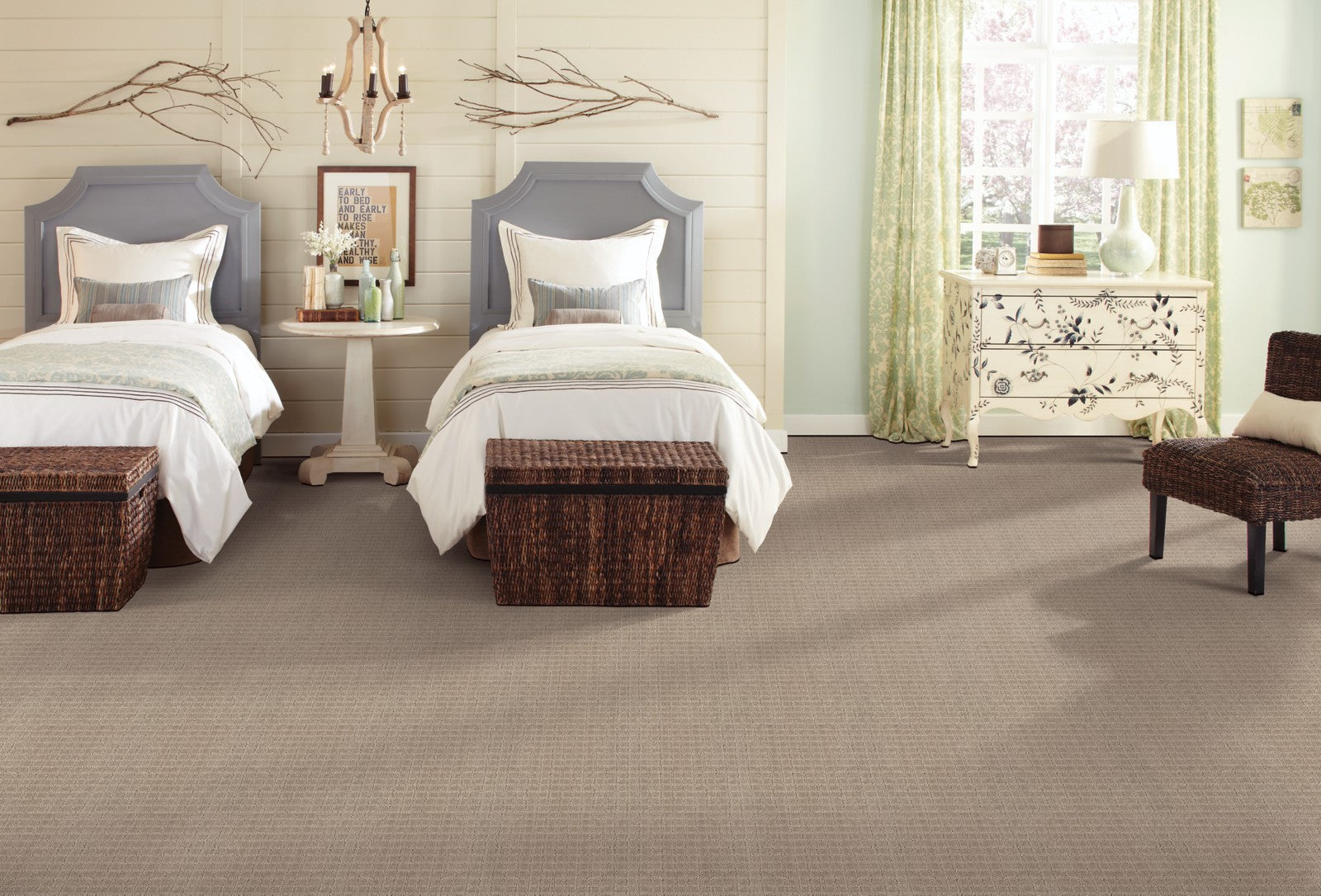 Mohawk First Class II in Rocky Bluffs, Carpet room scene