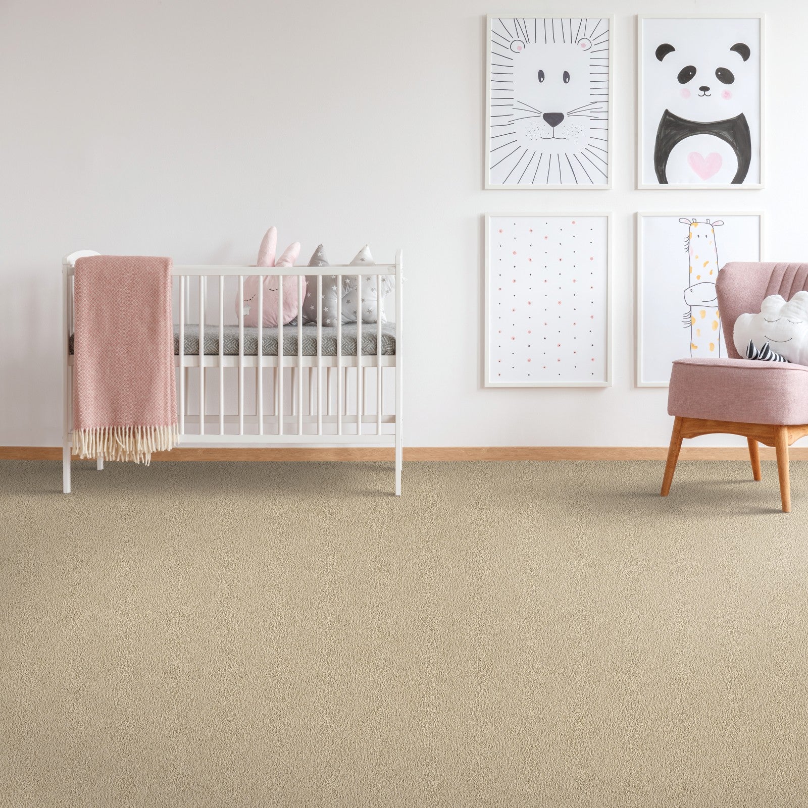 Mohawk Diffurent Choice I in Sandy Beach, Carpet room scene