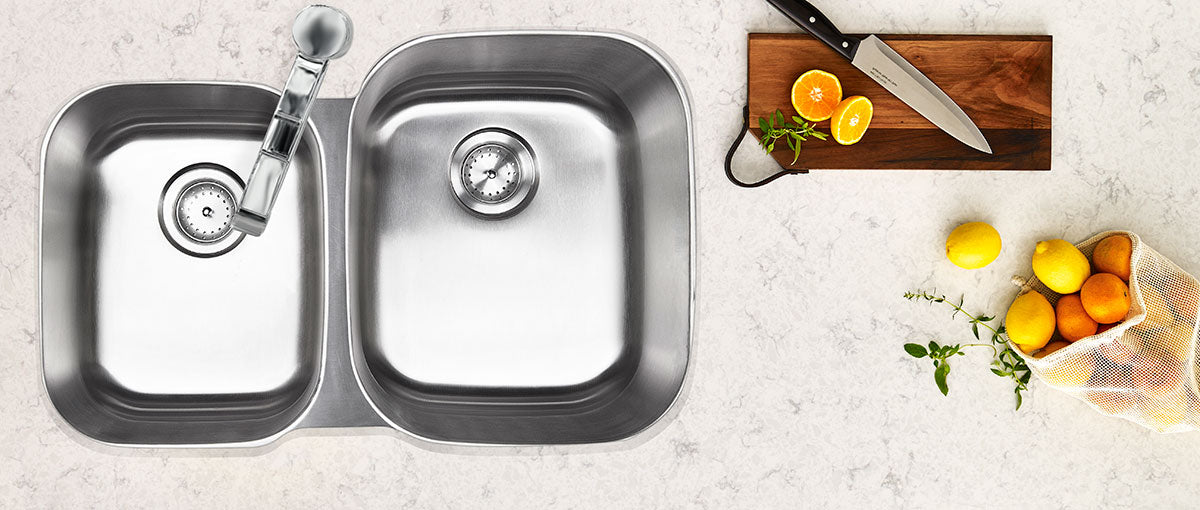 MSI 18G 40/60 — surface detail in natural tonality heavy-gauge undermount single-bowl kitchen sink