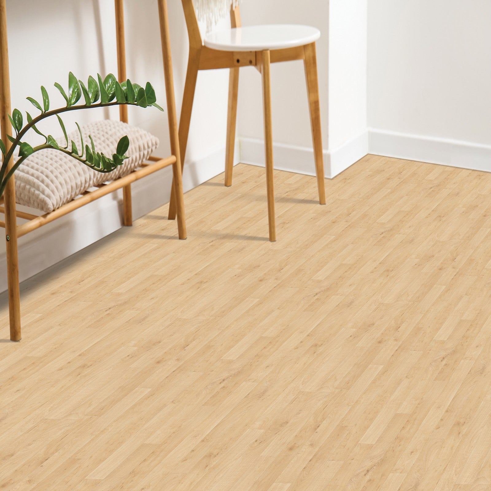 Mohawk Elan Peak in Clara Luz, Resilient/Vinyl room scene
