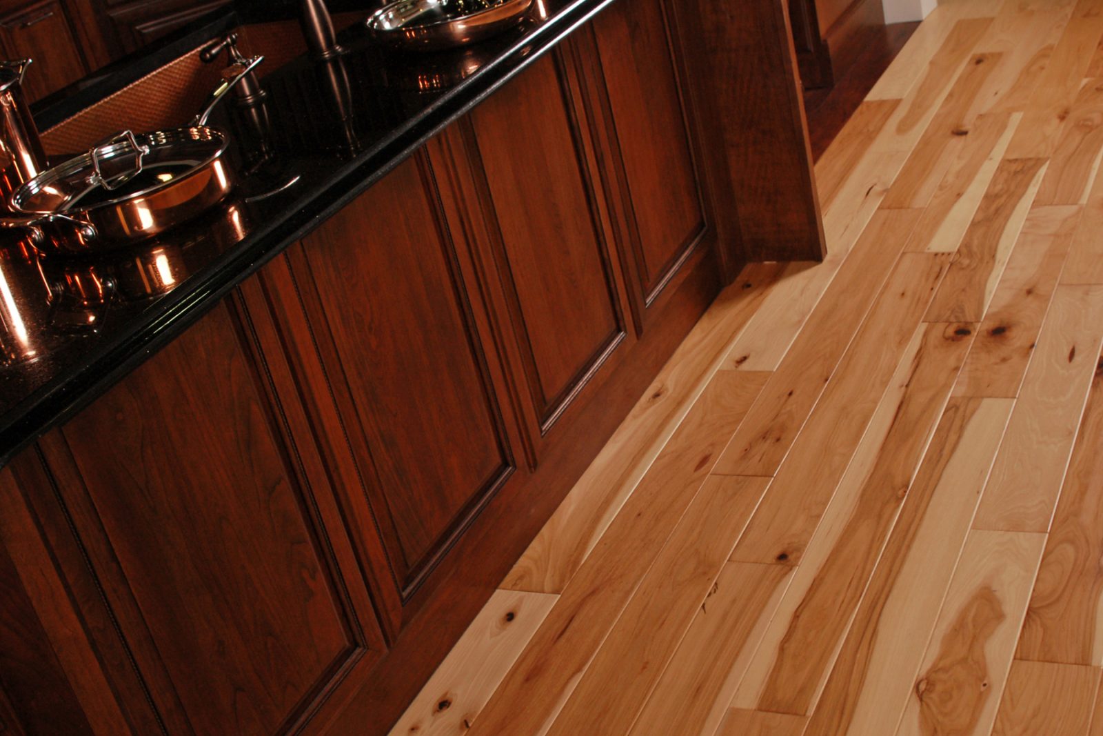 Natural – Distressed H538