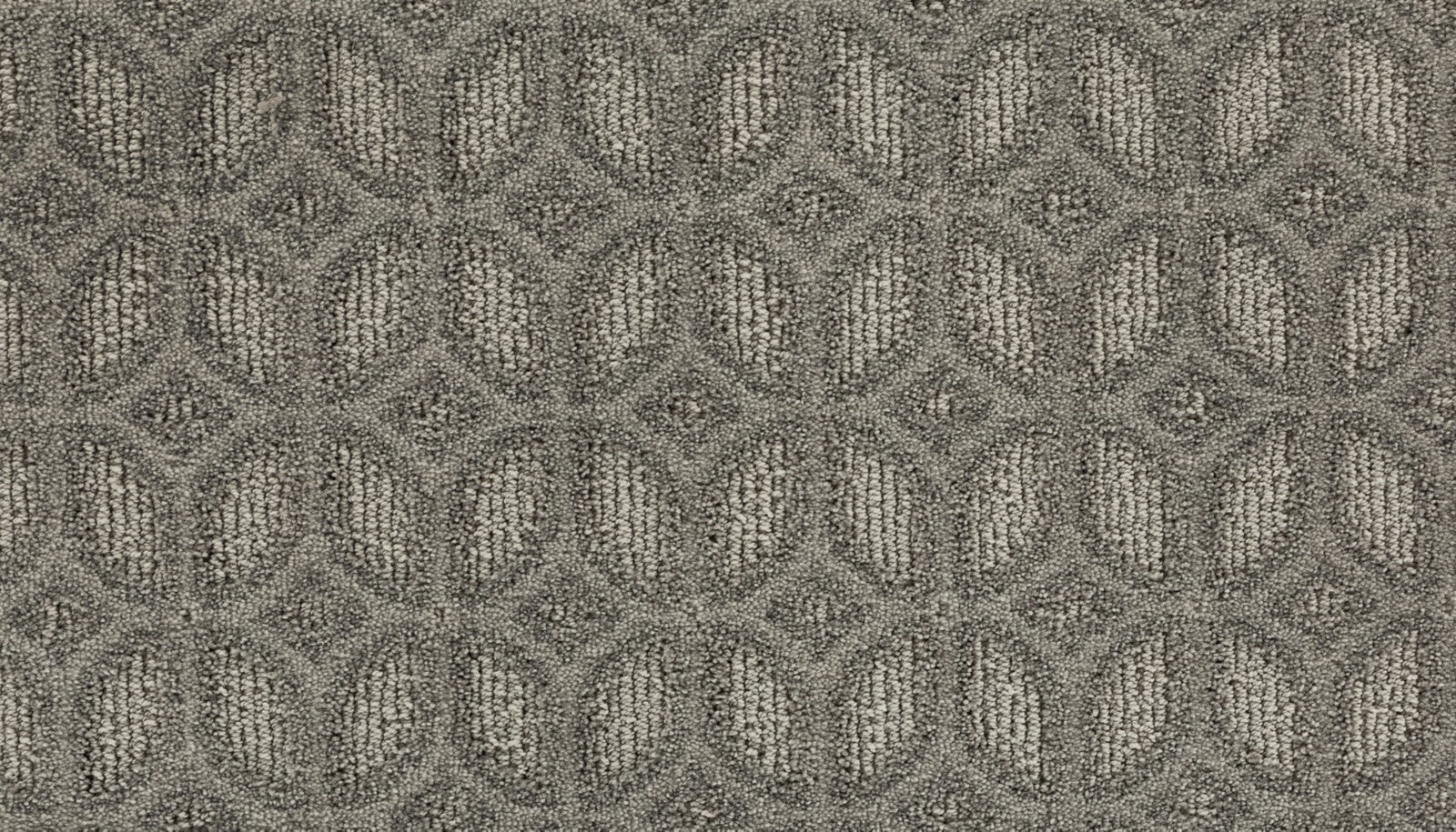 Mohawk Regal Appeal in Shilling, Carpet product detail