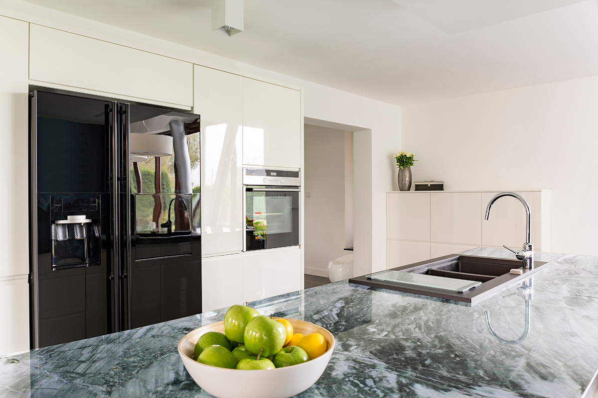 MSI Acquatic — surface detail in natural tonality metamorphic crystalline slab for kitchen install