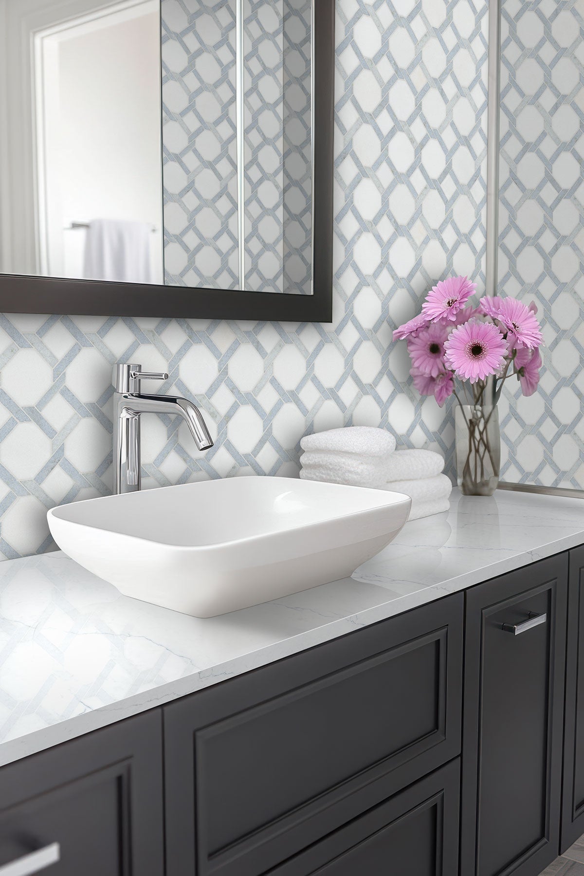 MSI Azula Kaya Polished Tile — surface detail in natural tonality