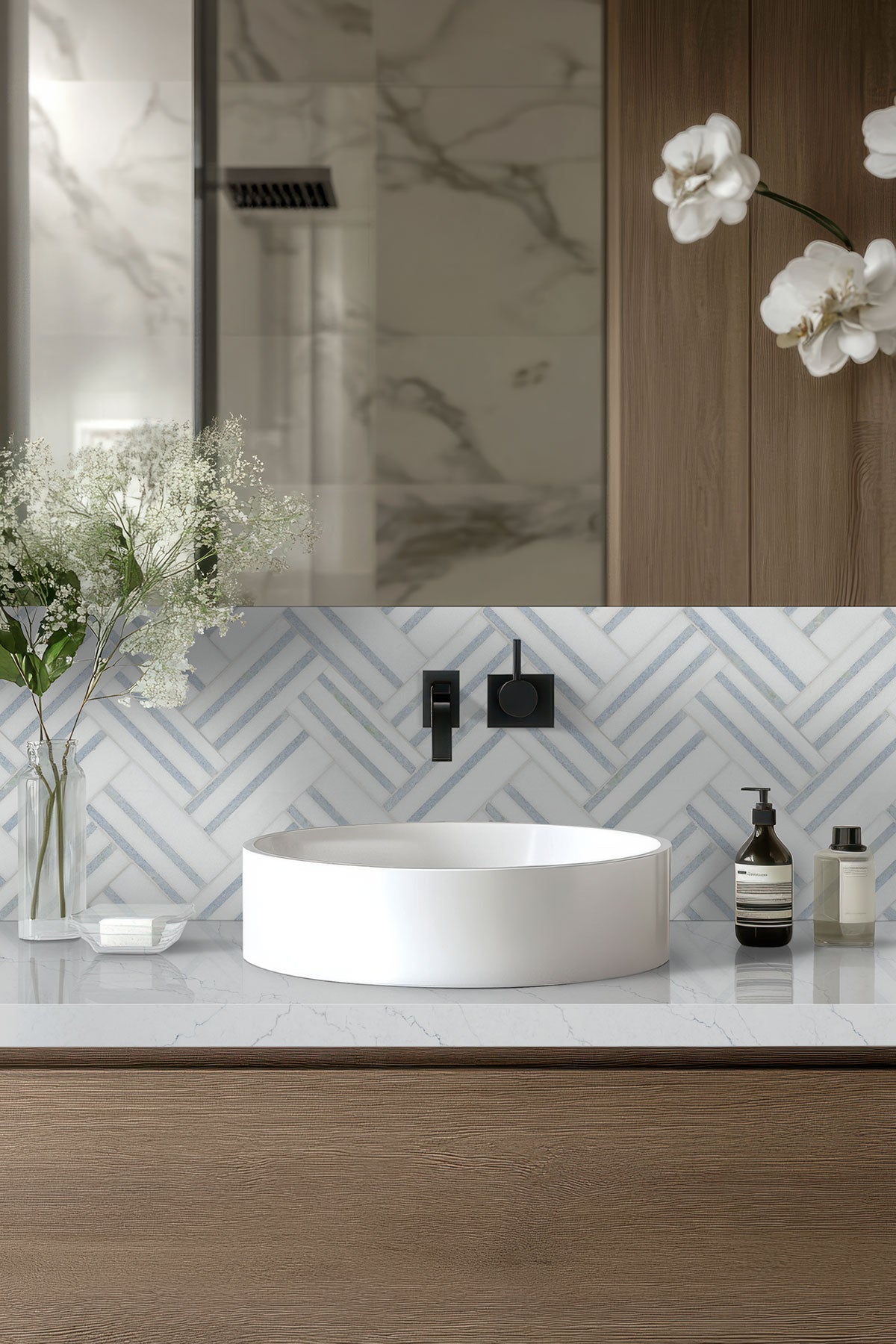 MSI Azula Linea Polished Tile — surface detail in natural tonality