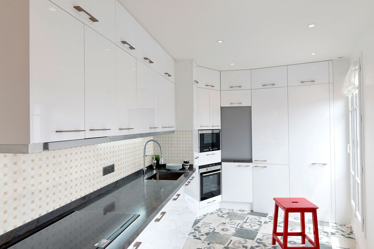 MSI Bianco Dolomite Crema Dotty Pattern — surface detail in natural tonality