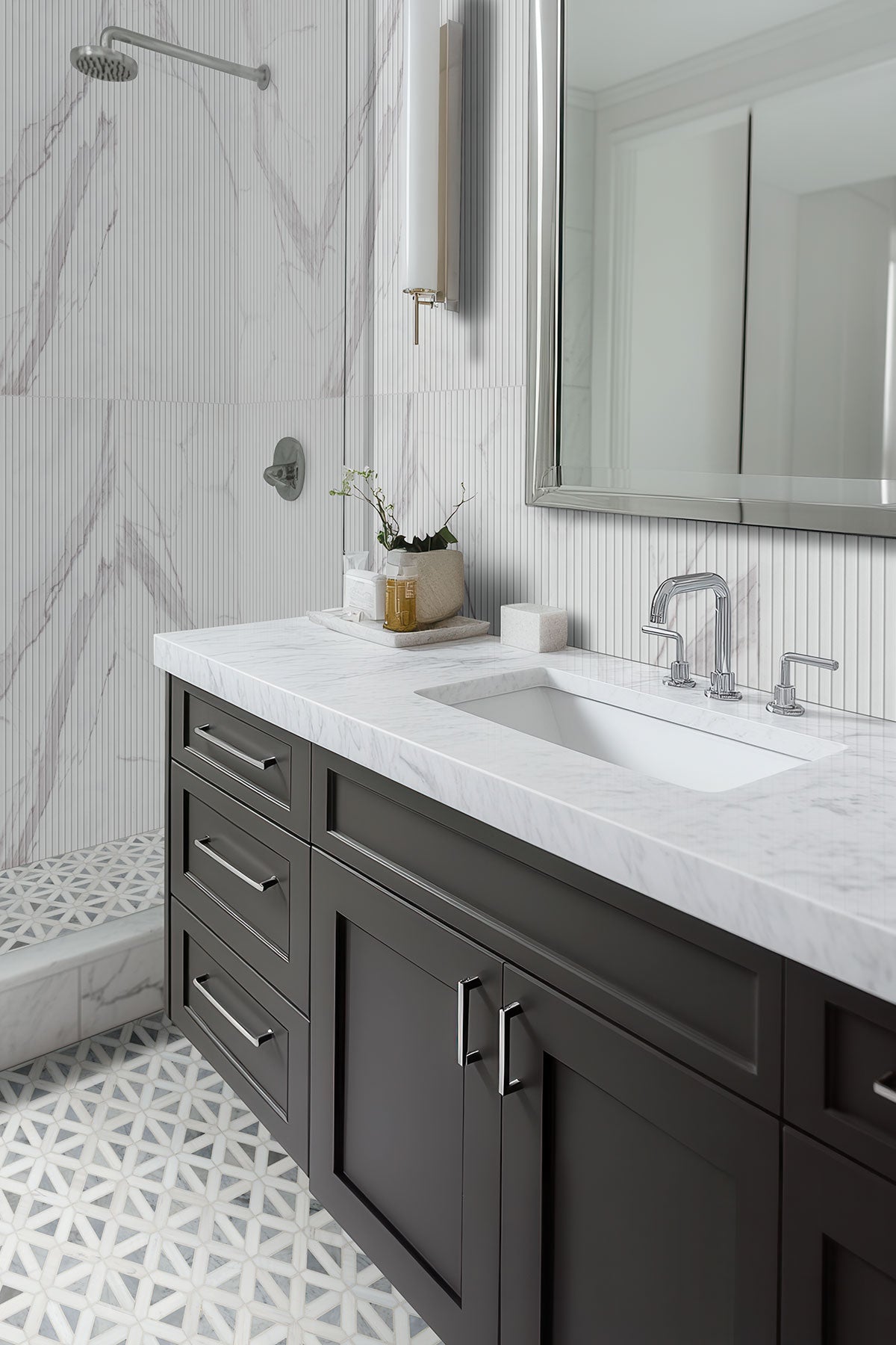 MSI Bianco Dolomite Geometrica Tile — surface detail in natural tonality