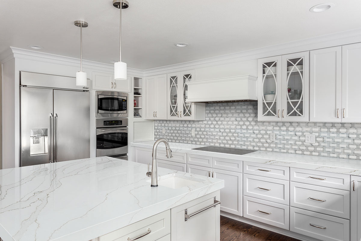 MSI Bianco Dolomite Lynx Polished Marble Tile — surface detail in natural tonality