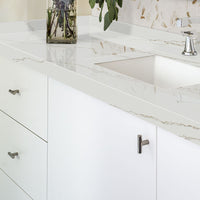 MSI Calacatta Arno Quartz — surface detail in natural tonality