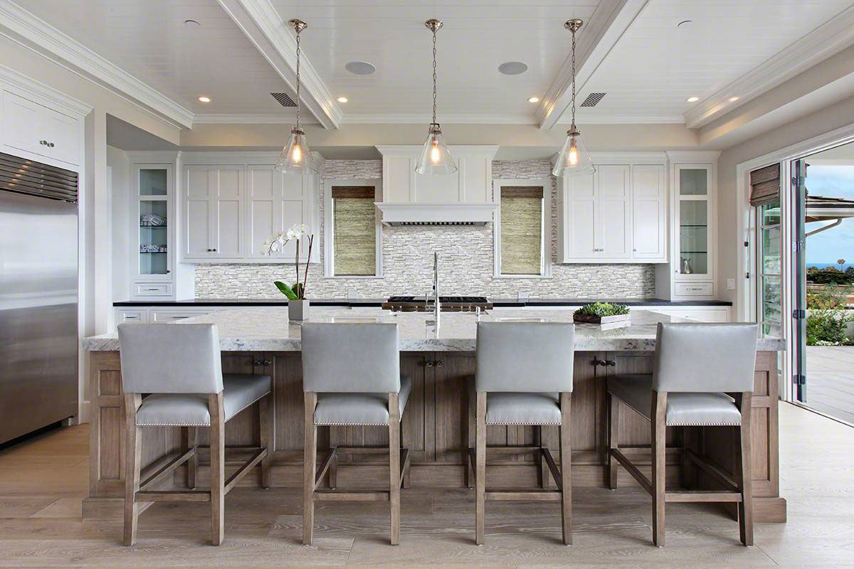 MSI Calacatta Cressa Rockmount — surface detail in natural tonality