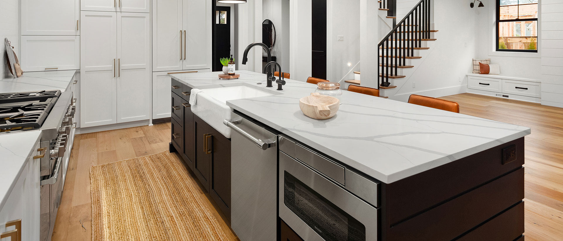 MSI Calacatta Sierra - Quartz Island Countertop