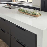 MSI Calacatta Trevi Quartz — surface detail in natural tonality