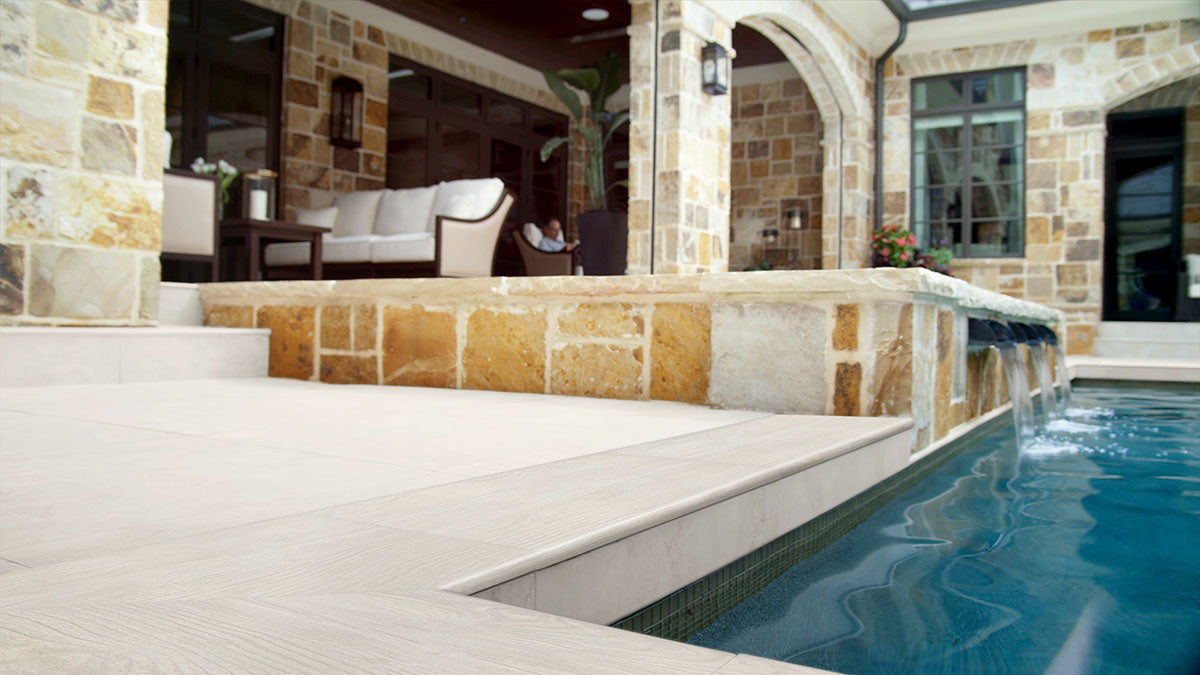MSI Caldera Blanca Porcelain Coping — surface detail in natural tonality