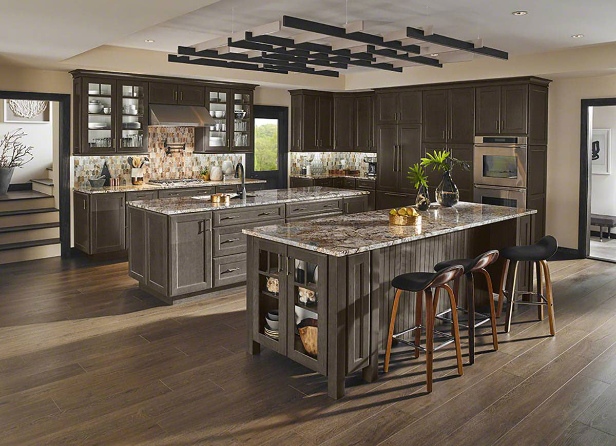 MSI Caravelas Gold — surface detail in gold tonality quarried slab for kitchen and counter install