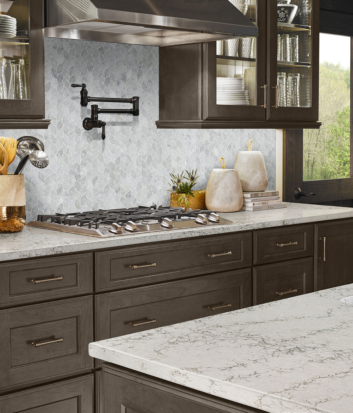 MSI Carrara White Blanco Pattern Tile — surface detail in white tonality