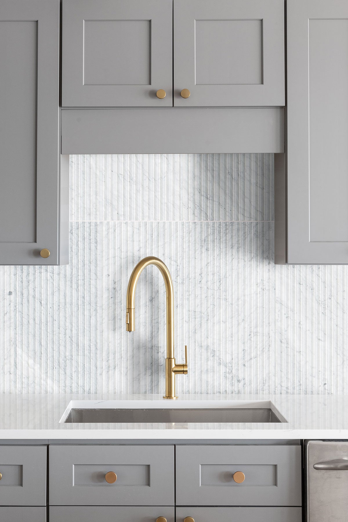 MSI Carrara White Valentino Fluted 12x24 Honed — surface detail in white tonality