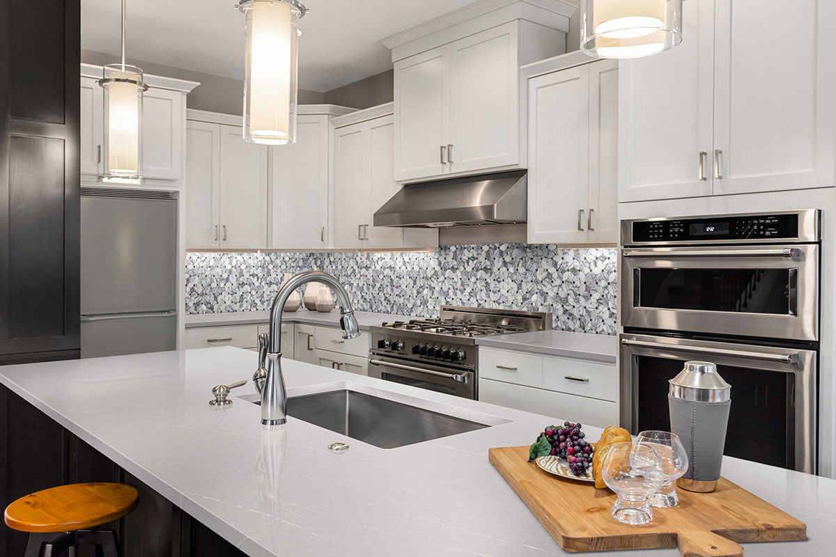 MSI Cecily Lilac Polished Tile — surface detail in natural tonality