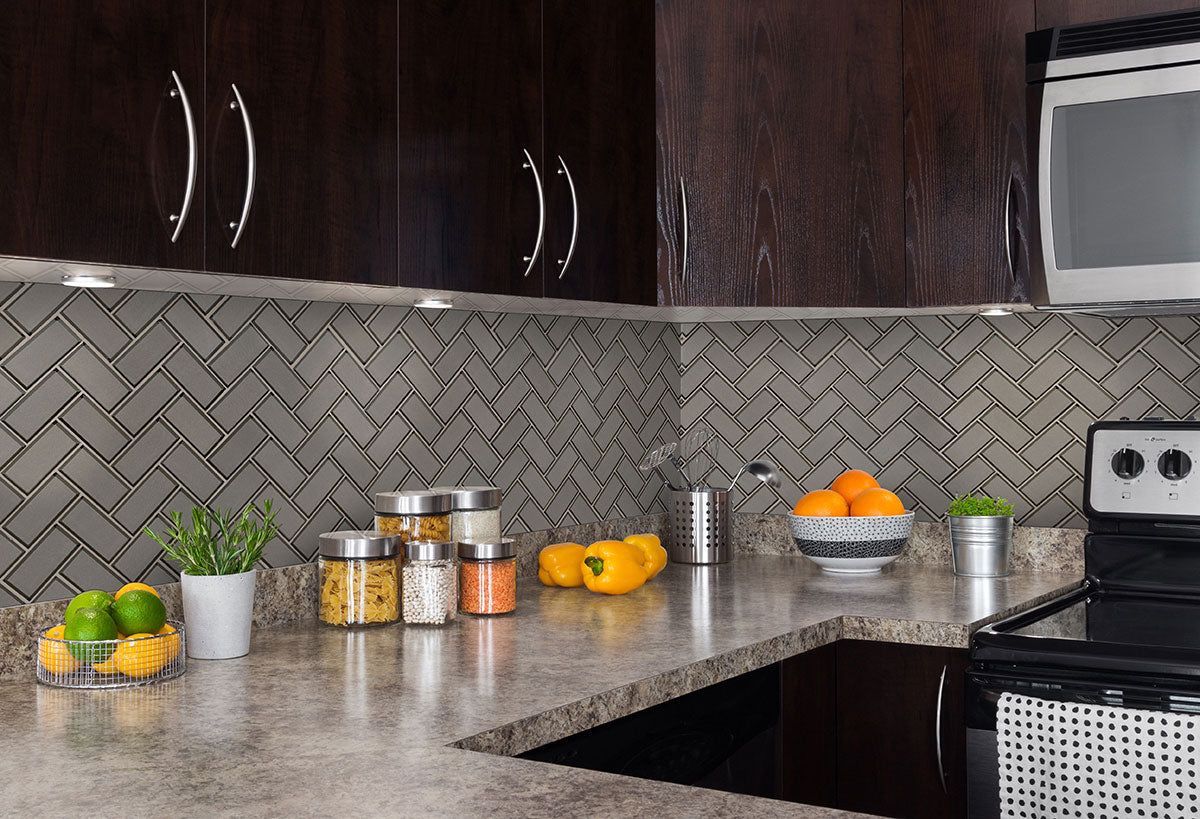 MSI Champagne Bevel Herringbone 8mm — surface detail in champagne tonality