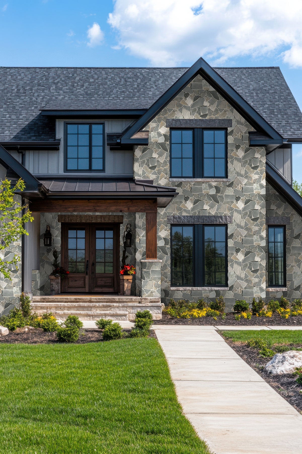 MSI Colorado Springs Rockmount Veneers — surface detail in natural tonality