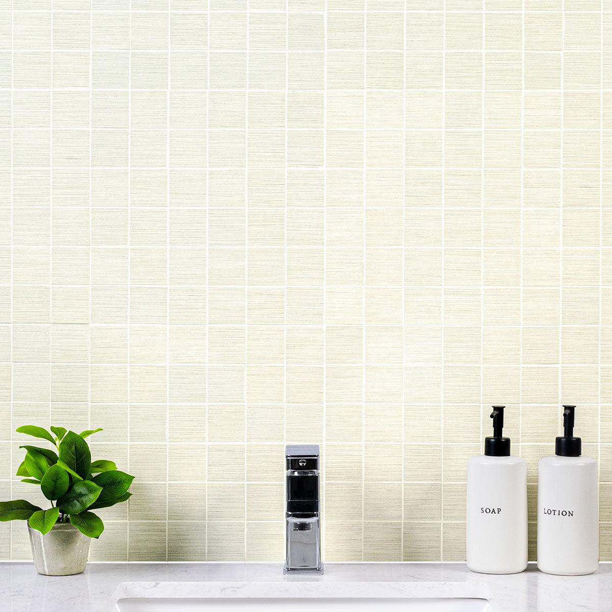 MSI Focus Glacier — surface detail in natural tonality through-bodied porcelain for full-room install