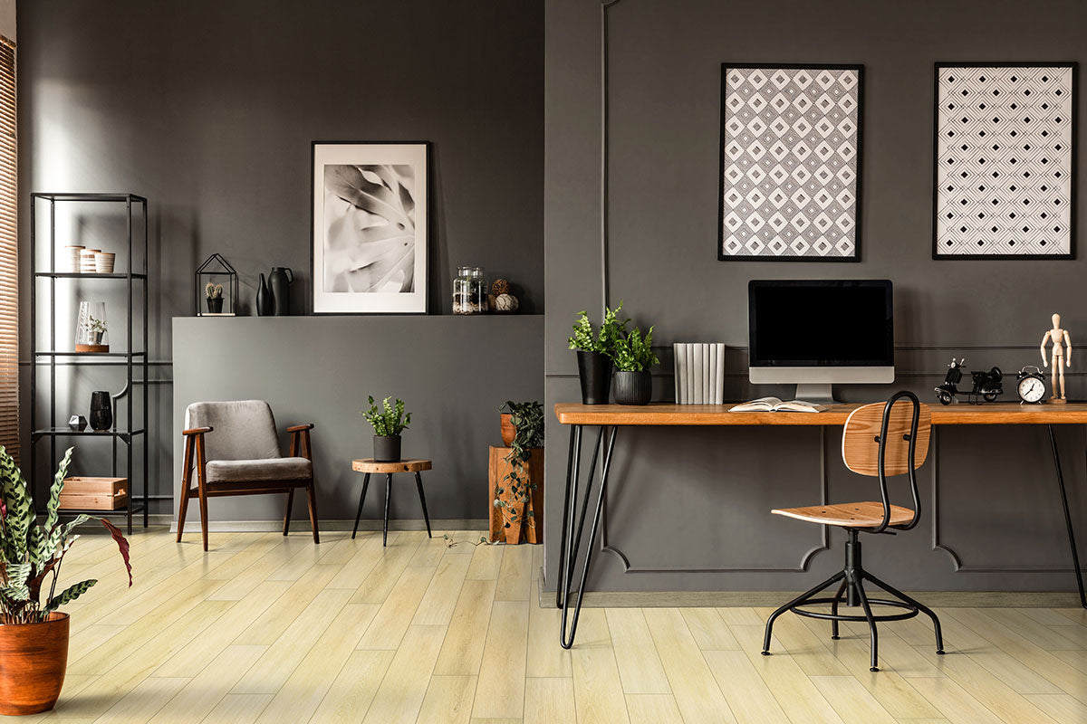 MSI Smithcliffs Glenbury Oak Rigid Core Flooring — surface detail in natural tonality
