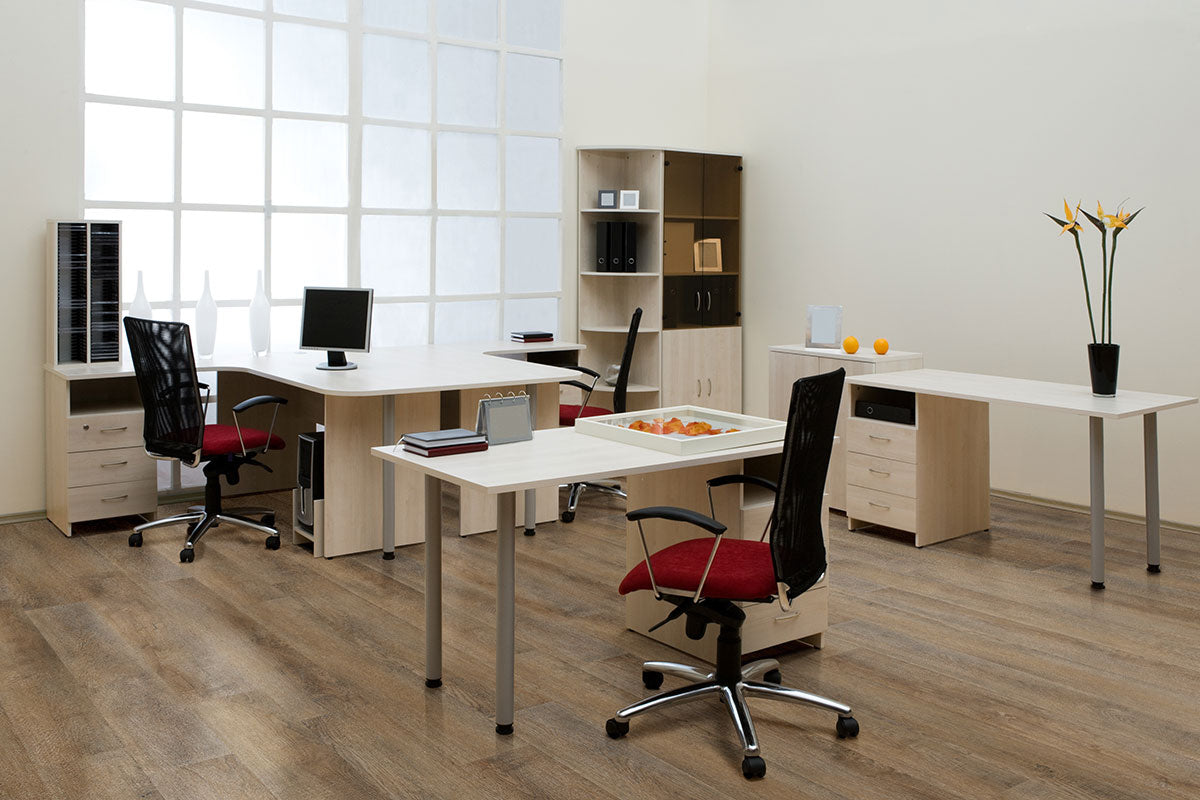MSI Glenridge Reclaimed Oak Luxury Vinyl Plank Flooring — surface detail in natural tonality