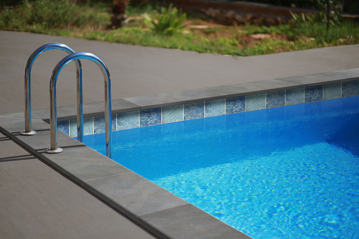 MSI Legions Midnight Montage Porcelain Coping — surface detail in natural tonality