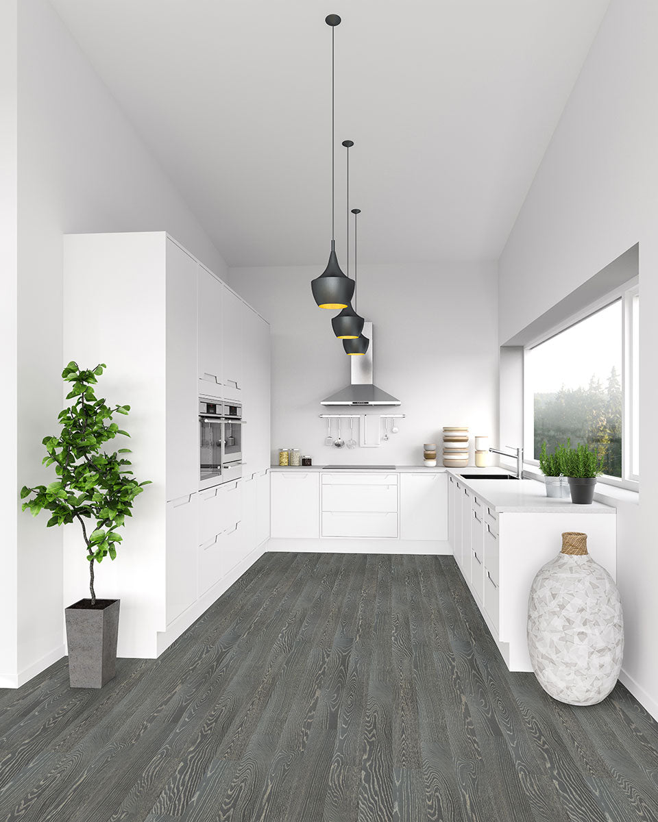 MSI Woodhills Liora Oak Wood Flooring — surface detail in natural tonality