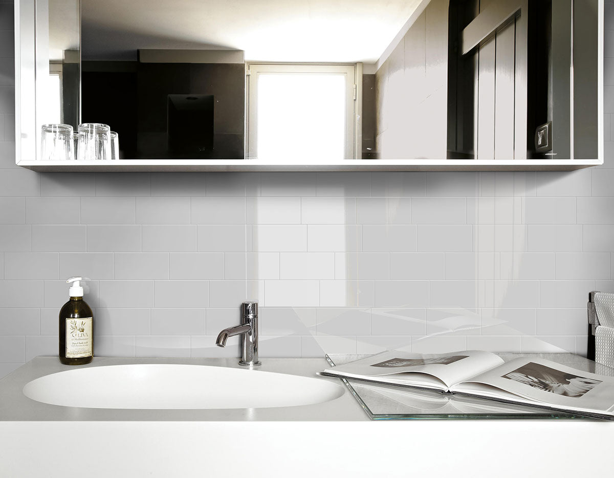 MSI Metro White 3x6 Glossy — surface detail in white tonality