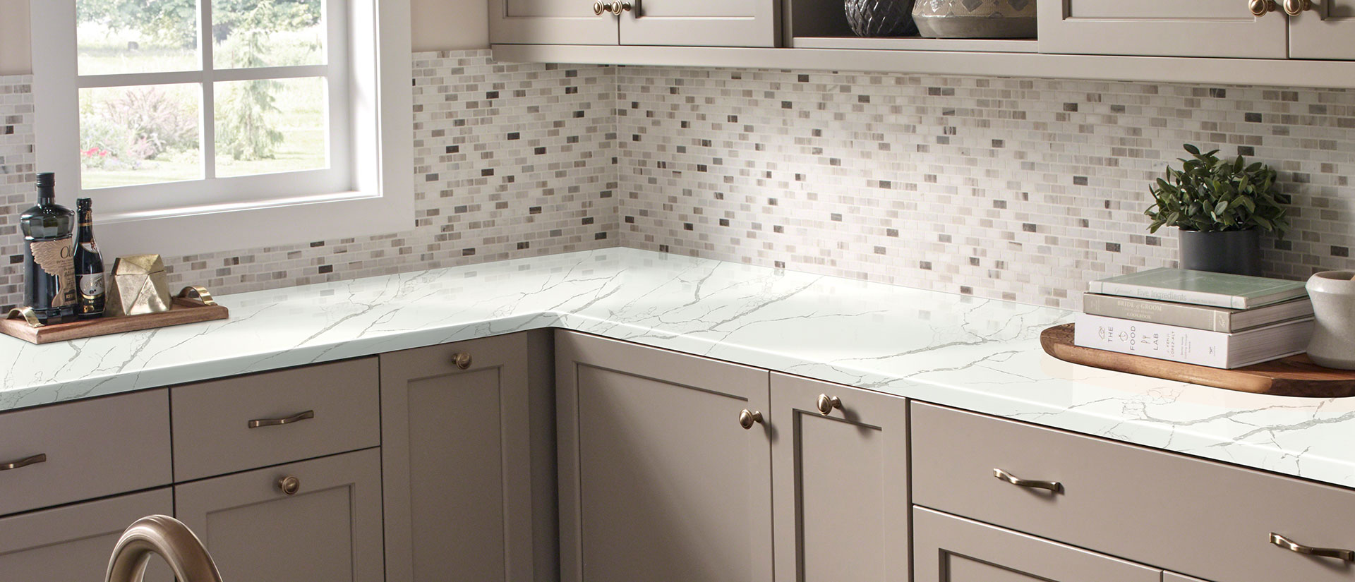 MSI Calacatta Laza - Quartz Island Countertop