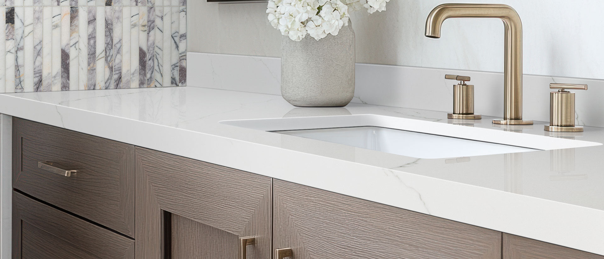 MSI Calacatta Miraggio — surface detail in natural tonality engineered slab for kitchen and feature install