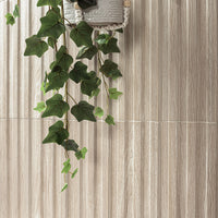 MSI HipHop Sinfonia Hip Hop Abedul Fluted Tile — surface detail in natural tonality