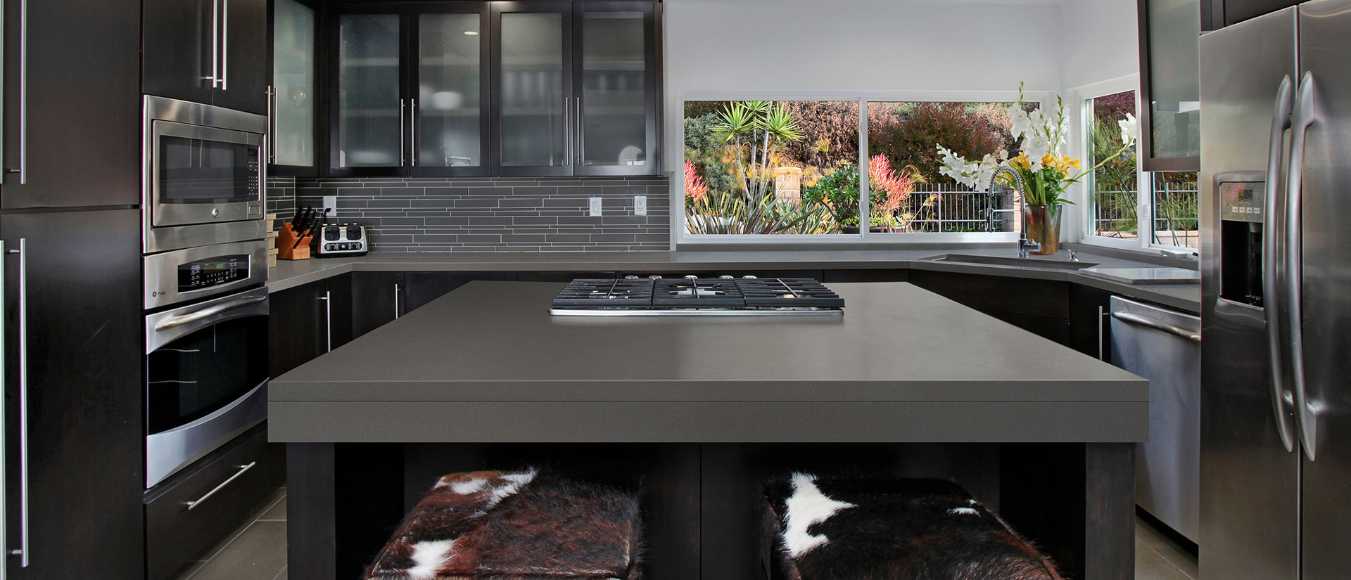 MSI Manhattan Gray - Quartz Island Countertop