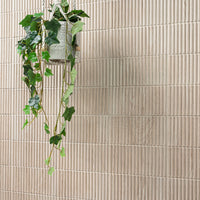 MSI Piano Sinfonia Abedul Fluted Tile — surface detail in natural tonality