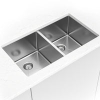 MSI Handcrafted 16G 50/50-3219 Sinks — surface detail in natural tonality