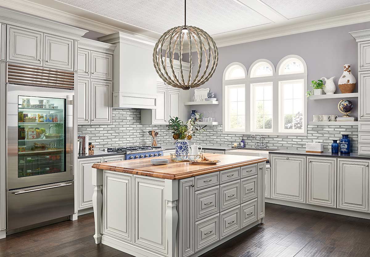 MSI Ombre Grigia Glass Tile — surface detail in natural tonality