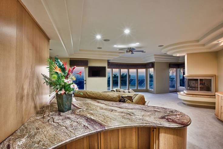 MSI Onyx Bamboo — surface detail in natural tonality metamorphic crystalline slab for kitchen install