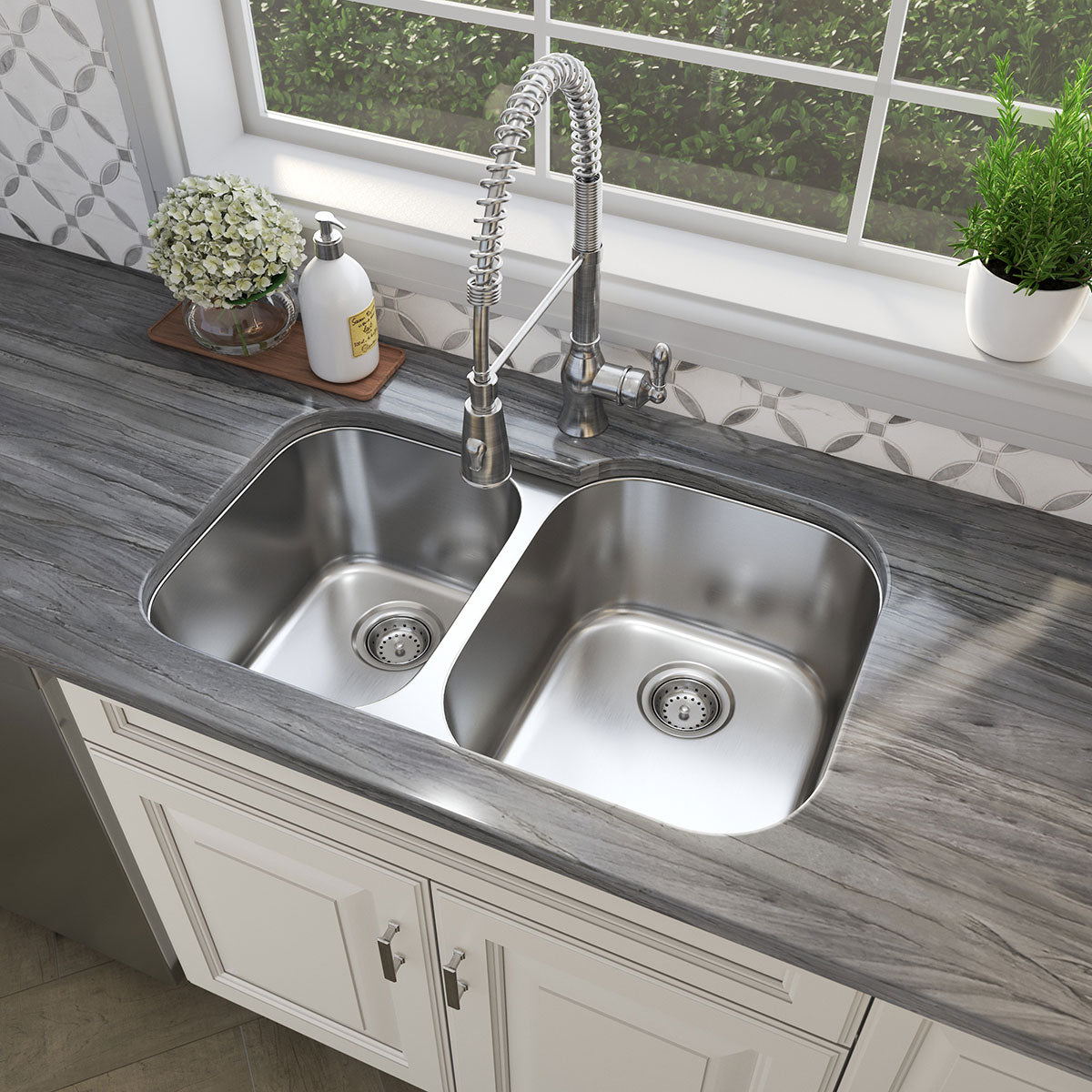 MSI Platinum Gray — surface detail in gray tonality metamorphic crystalline slab for kitchen install