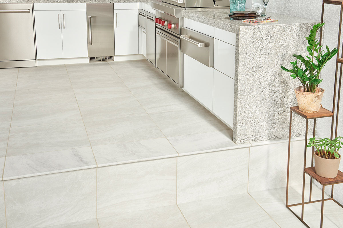 MSI Praia Grey Porcelain Coping — surface detail in grey tonality