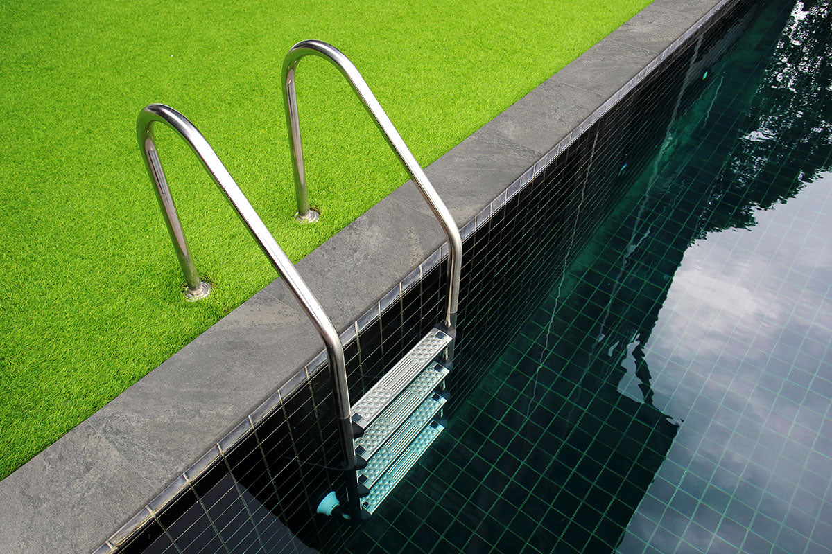 MSI Quarzo Gray Porcelain Coping — surface detail in gray tonality