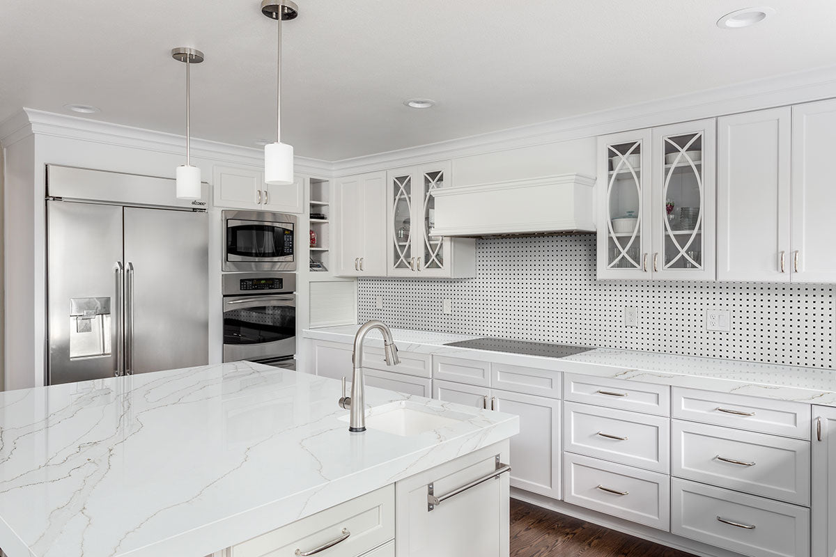 MSI Domino White & Black Basketweave Tile — surface detail in white tonality