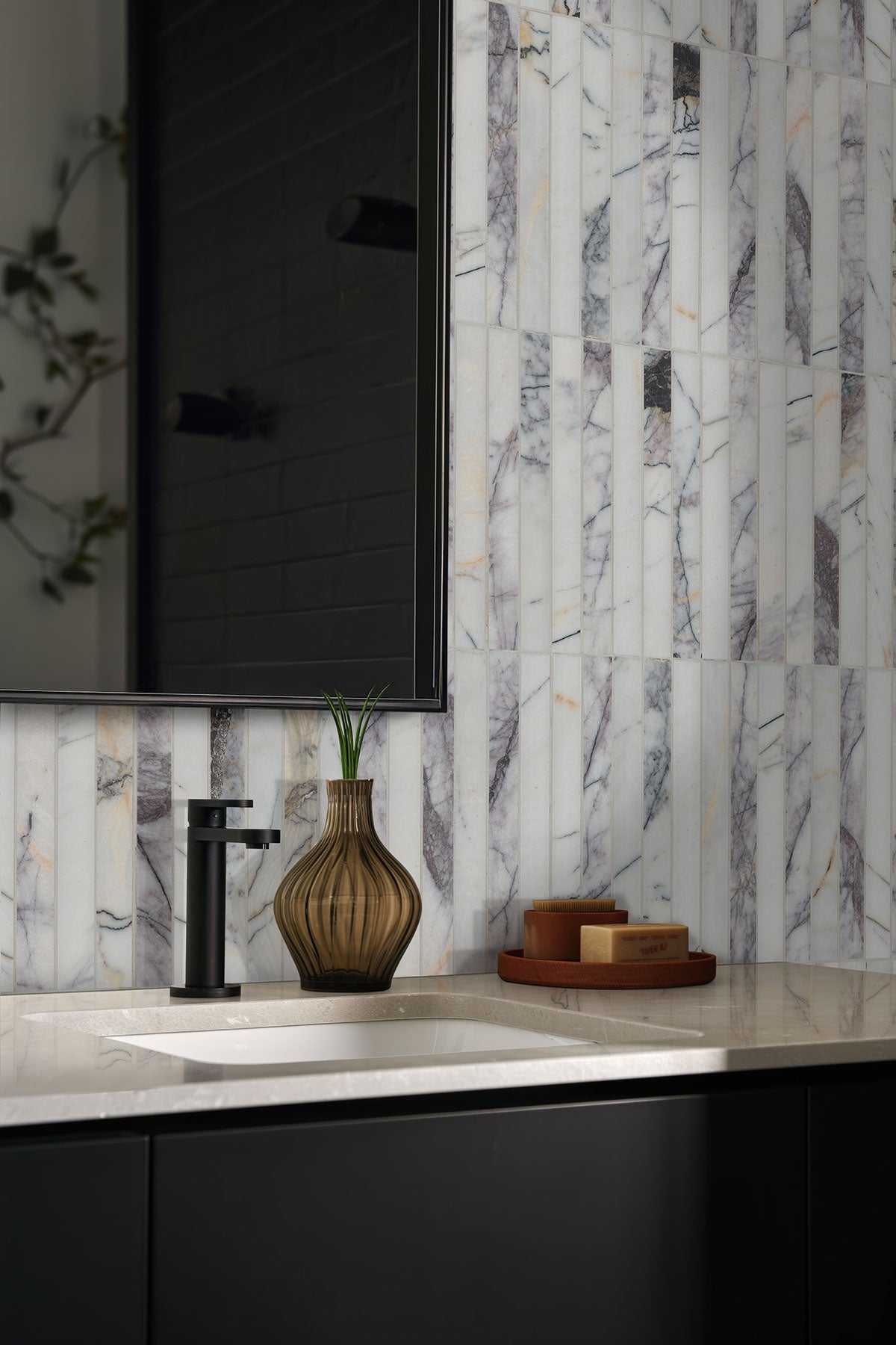 MSI Scollopini Lilac Pattern Honed — room scene