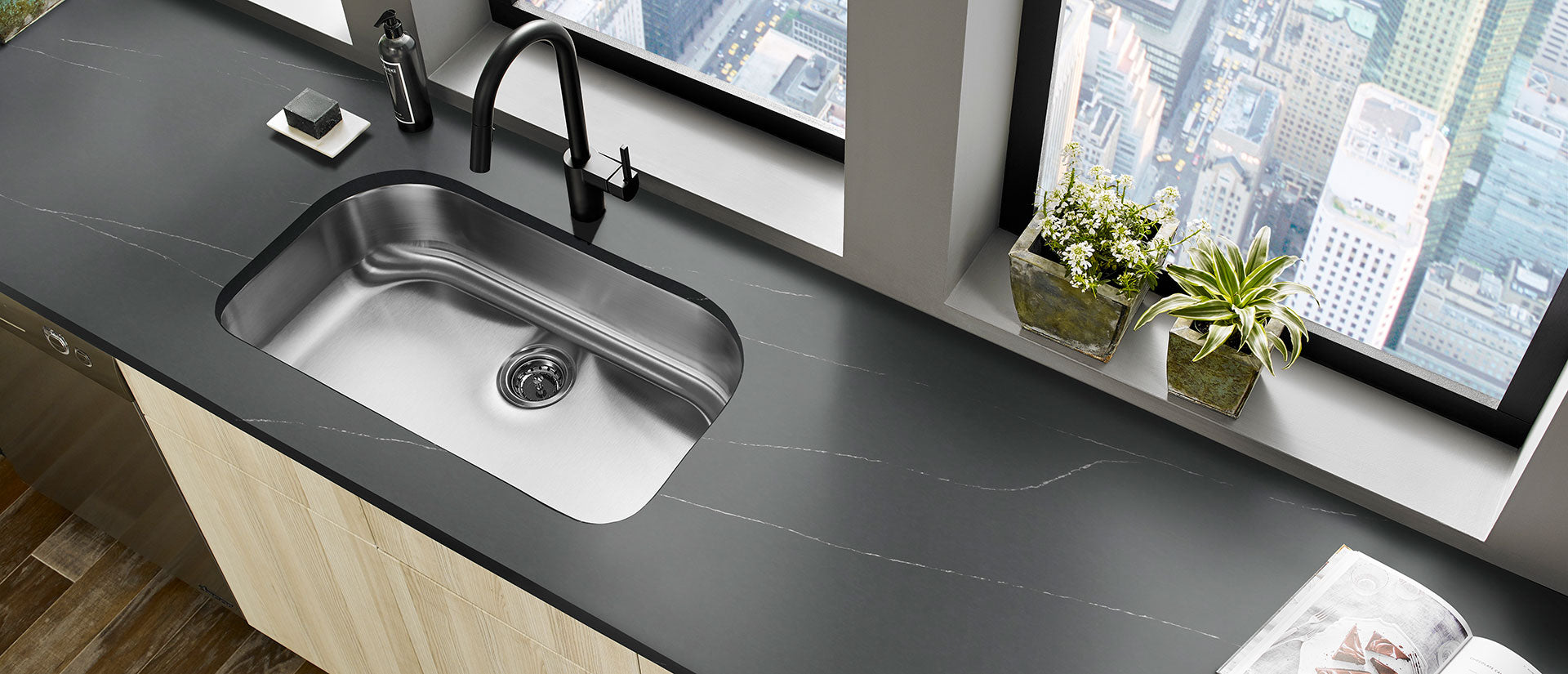 MSI Soapstone Metropolis — surface detail in natural tonality