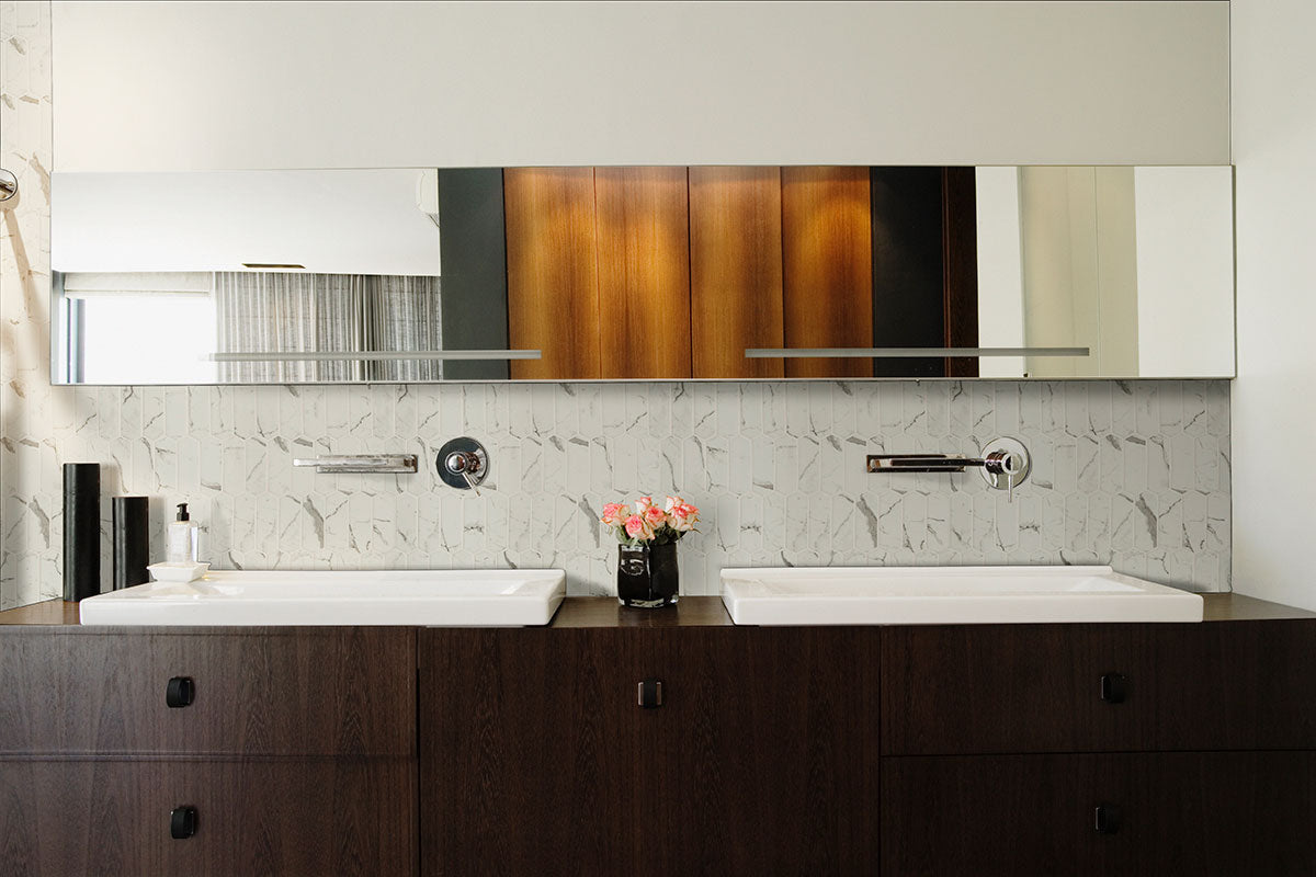 MSI Statuario Celano Picket Glass Tile — surface detail in natural tonality