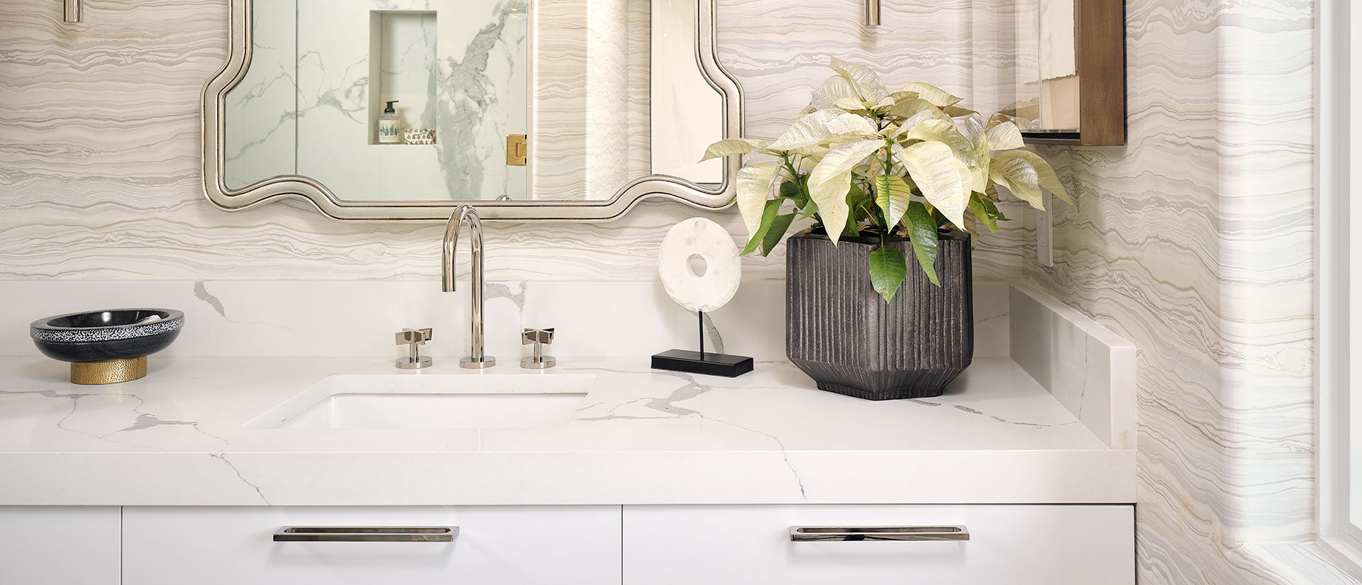 MSI Statuary Classique - Quartz Island Countertop
