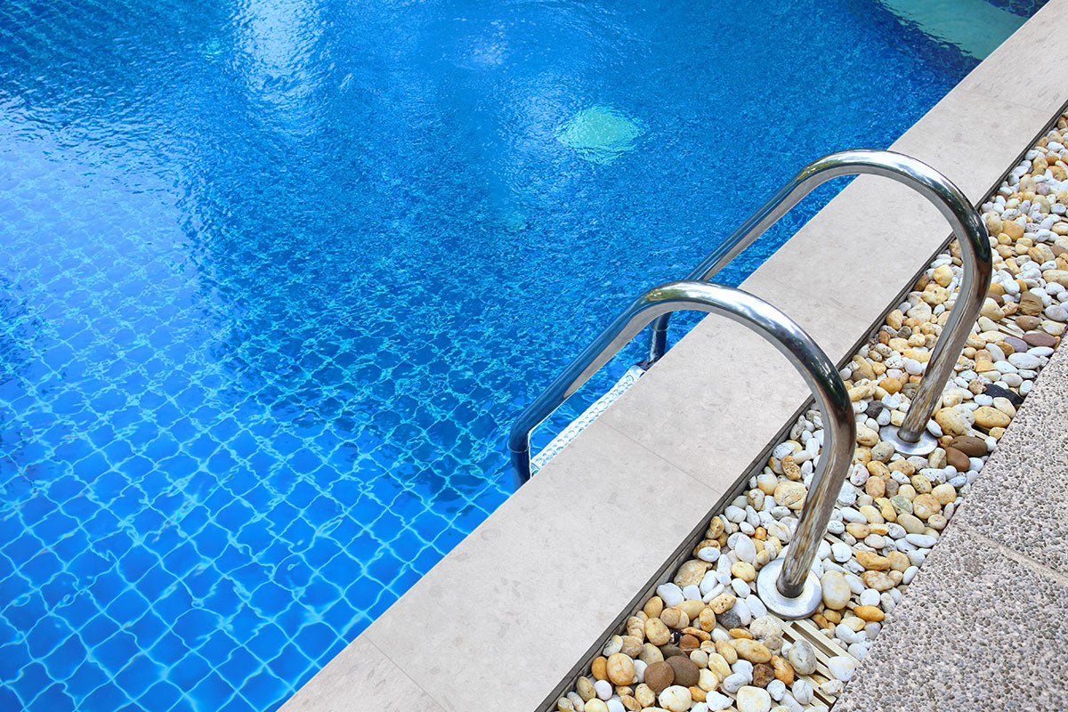 MSI Terrazo Glacier Porcelain Coping — surface detail in natural tonality