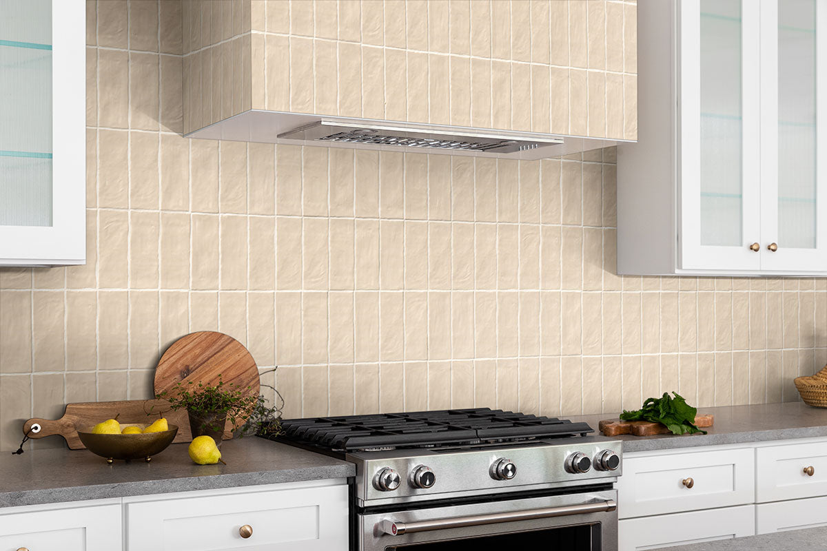 MSI Zest Sand 4 x 4 Satin, surface detail in sand tonality 4x4, in a kitchen