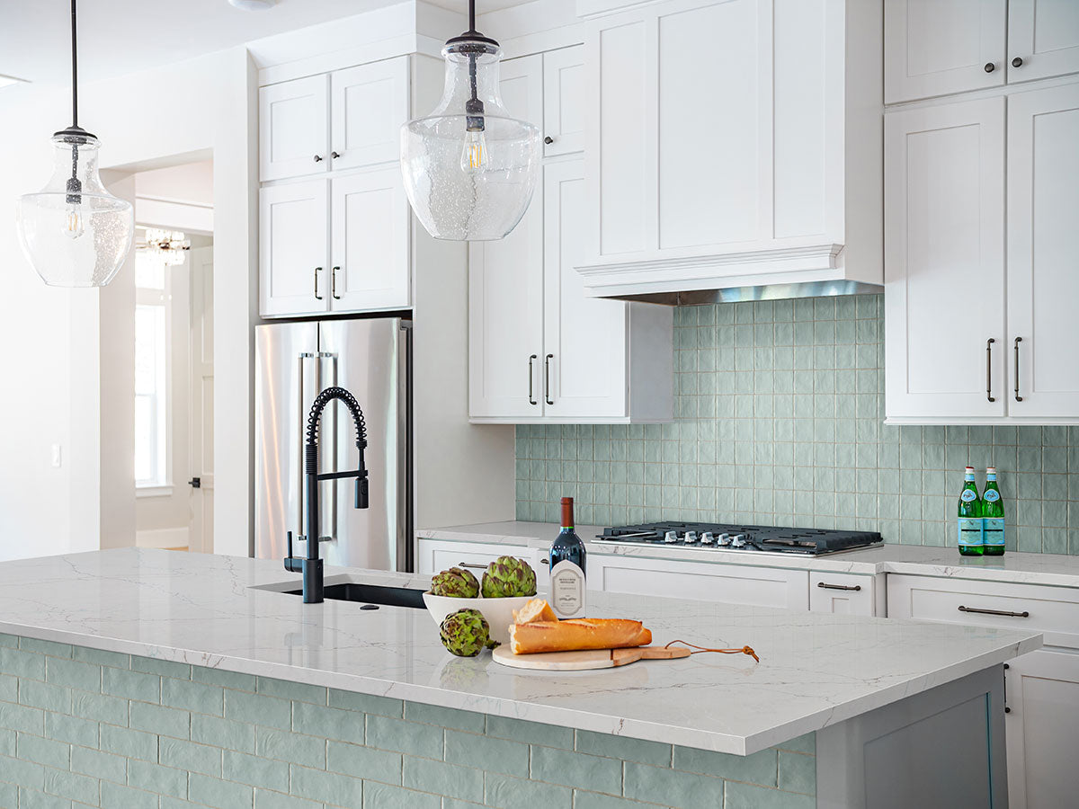 MSI Zest Sky 4 x 4 Satin, surface detail in natural tonality, in a kitchen